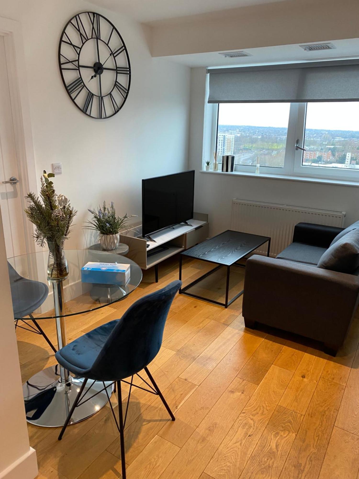 Morden 1 bedroom City- Apt Central stylish living Croydon Buitenkant foto